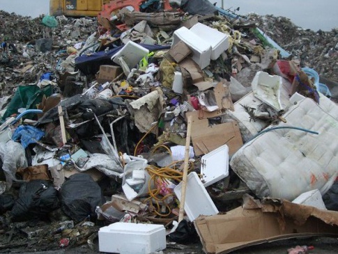 В Україну через Ягодин намагались провезти небезпечні відходи
