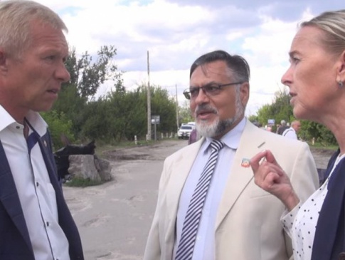 Представники «ЛНР» прийшли у Станицю Луганську і заявили що вона їхня