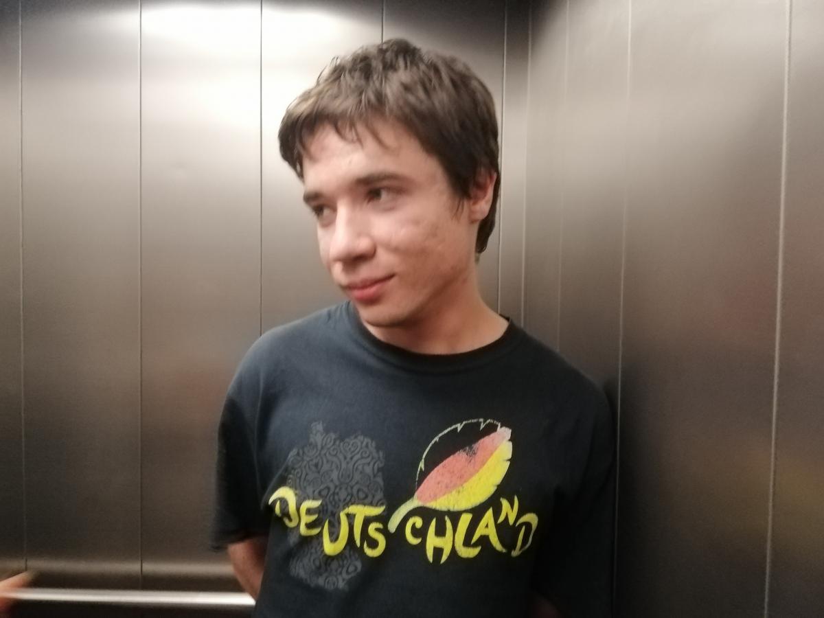 «Давали хліб, який можна було закинути до стелі і він там прилипав», - звільнений 21-річний бранець Кремля