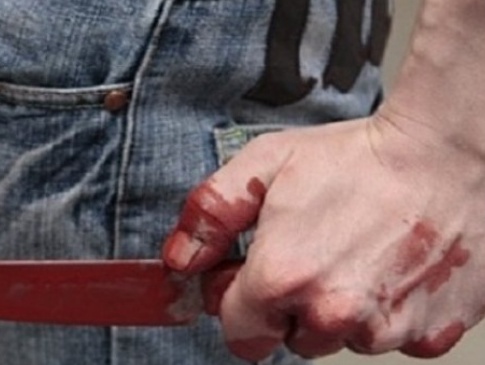 Німець порізав ножем 30-річну українку