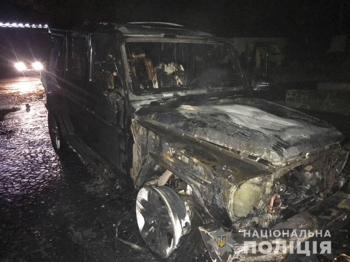 На Рівненщині спалили авто депутата