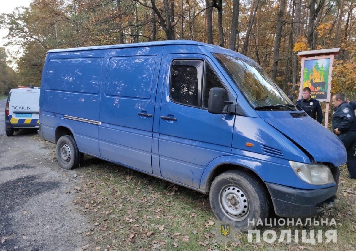 У Луцьку двоє 16-річних хлопців викрали мікроавтобус