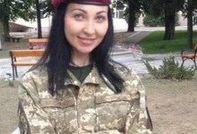 В Києві попрощалися із жінкою-бійцем, яка загинула від кулі снайпера
