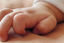На Київщині 20-річна породілля викинула немовля з сьомого поверху