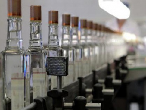 Президент підписав закон про скасування держмонополії на виробництво спирту