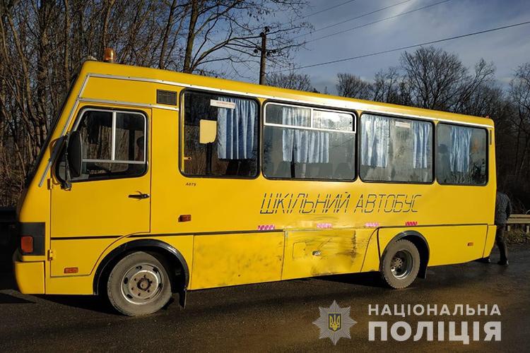 На автодорозі Доманово-Ковель шкільний автобус потрапив у ДТП