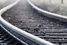На Житомирщині 15-річна дівчина кинулась під потяг