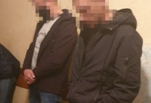 Одягли протигаз і стріляли: подробиці зґвалтування поліцейськими дівчини на Київщині