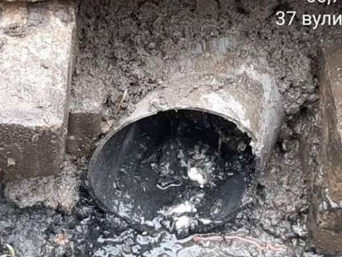 Нечистоти потрапляли в Стир: у Луцьку виявили незаконні підключення в зливову каналізацію