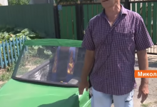 На Миколаївщині вчитель фізики зробив електромобіль з дивана та піаніно