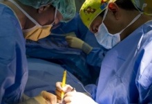На Миколаївщині медики змусили жінку забрати ампутовані ноги чоловіка