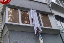 Спускався з 5 поверху на простирадлах: у Києві загинув чоловік