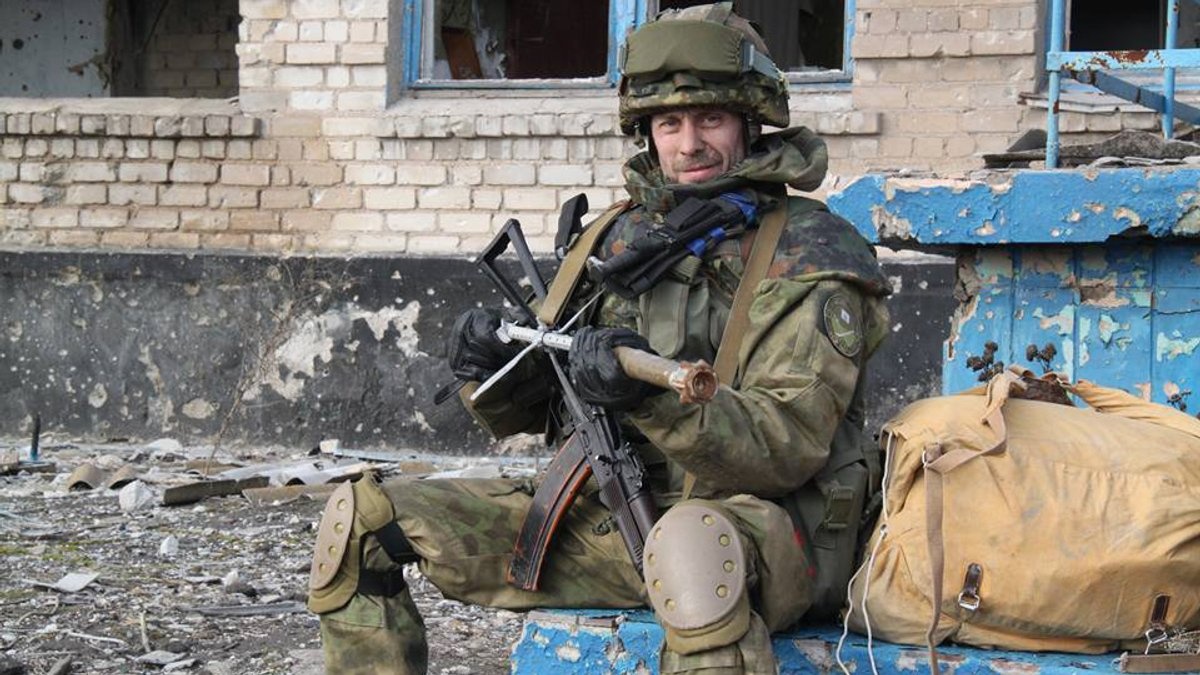 Український військовий взяв у полон 8 ворогів