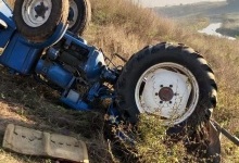 ДТП на Рівненщині: травмований водій усю ніч пролежав у понівеченому тракторові