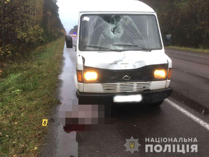 На автодорозі «Київ-Ковель-Ягодин» на смерть збили людину