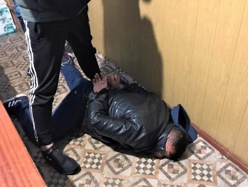 На Київщині чоловік зґвалтував школярку