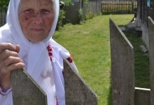 95-річна бабуся з Рівненщини пів пенсії віддає на фронт