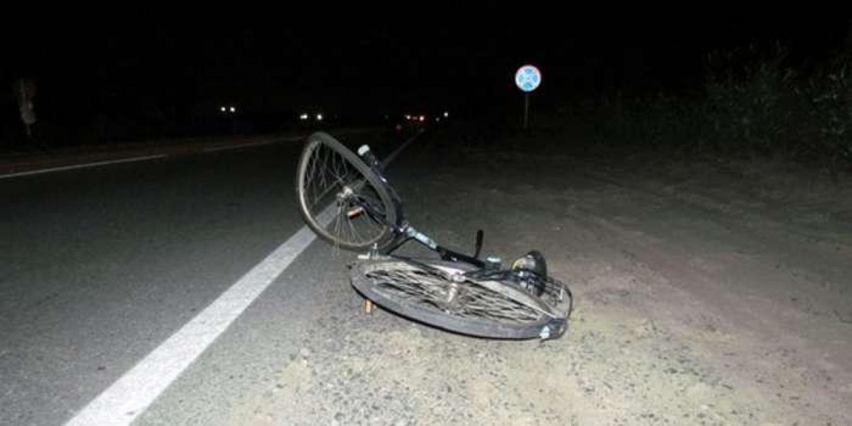 На дорозі Львів-Луцьк на смерть збили велосипедиста