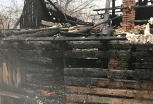 На Закарпатті жінка спалила колишньому хату