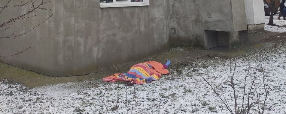 У Хмельницькому 82-річна жінка вистрибнула з вікна 11 поверху