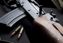 На Донбасі в 15-річну дівчину вистрелили з автомата