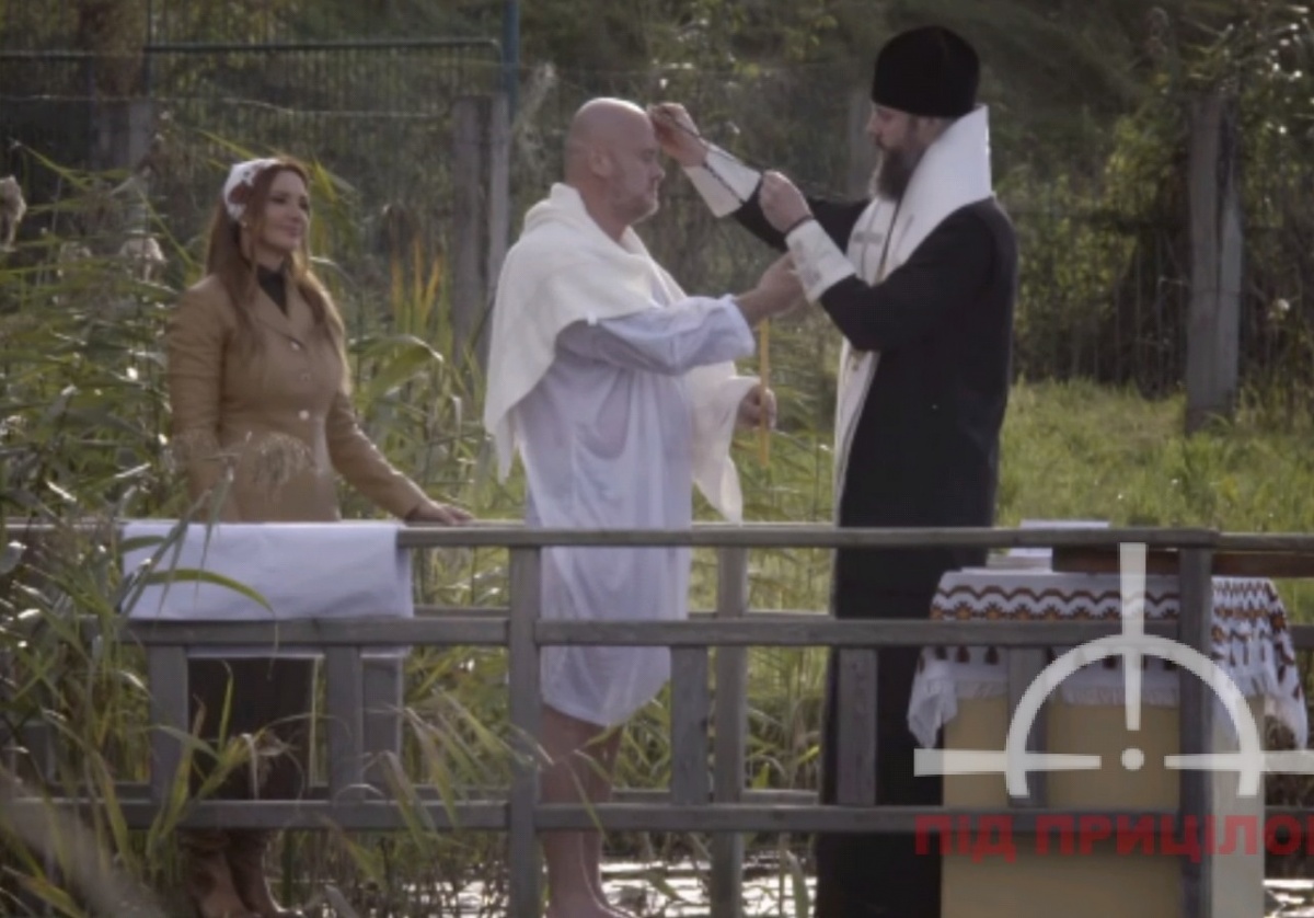 В монастирі на Волині дружина Медведчука охрестила боксера