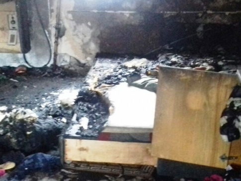 На Чернігівщині в пожежі загинув 3-річний хлопчик, його сестру-близнючку рятують