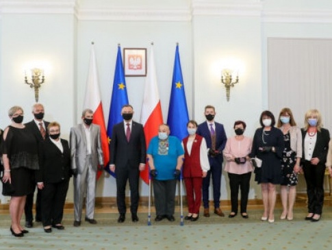 Президент Польщі нагородив волинян, які врятували родину поляків