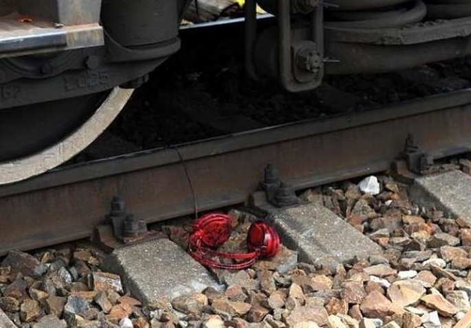 На Львівщині потяг збив 33-річну жінку, яка йшла по коліях в навушниках