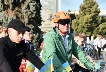 У Луцьку більше сотні містян взяли участь у велопробігу в вишиванках