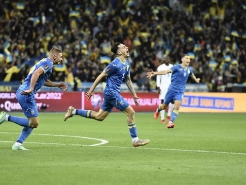 Український футболіст заплакав після голу у ворота чемпіонів світу