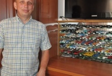 На Волині викладач зібрав 300 колекційних моделей автомобілів