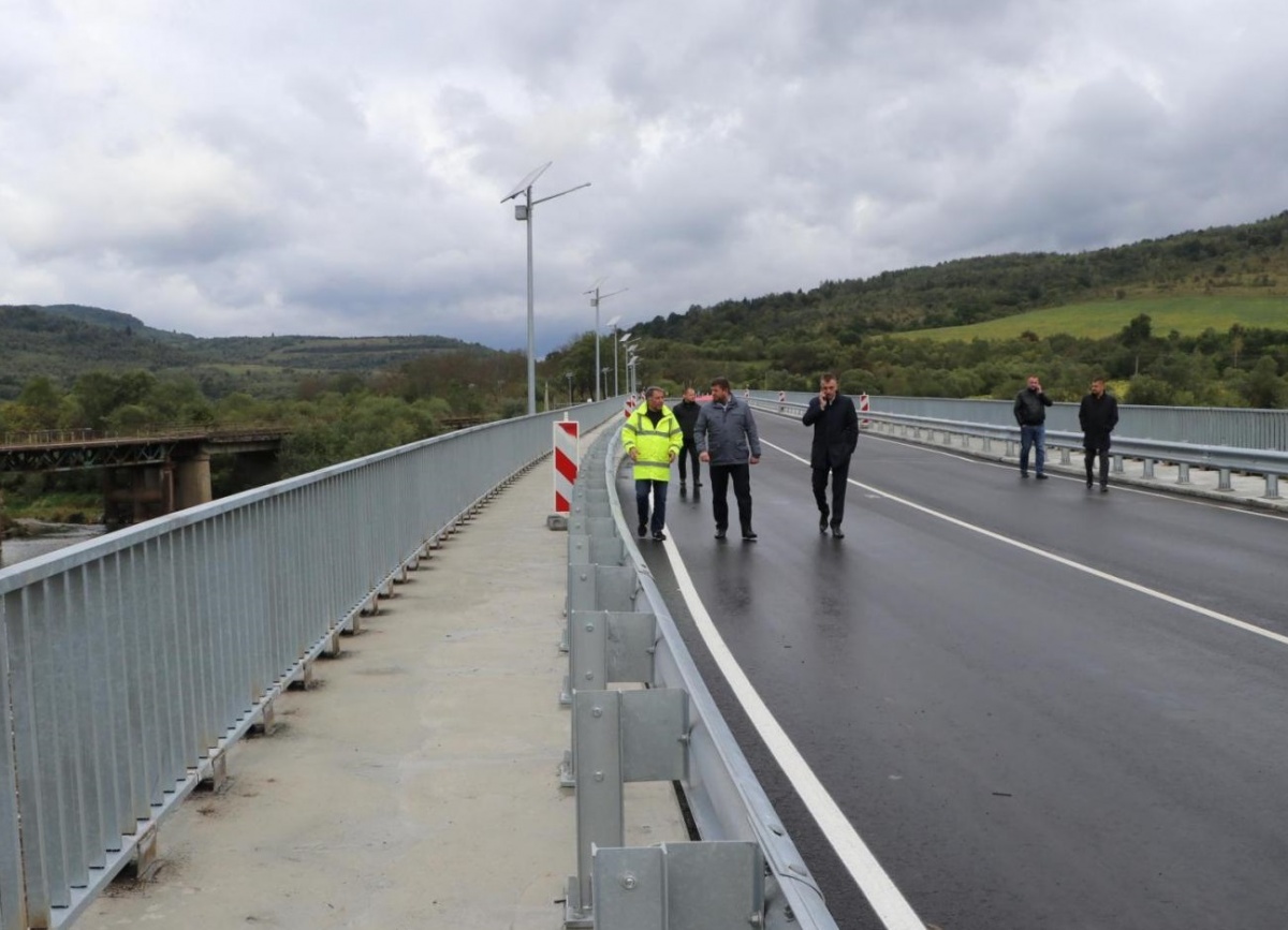 Відкрили один з найдовших мостів на Західній Україні