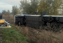 На трасі Київ-Харків перекинувся автобус з пасажирами: 11 постраждалих