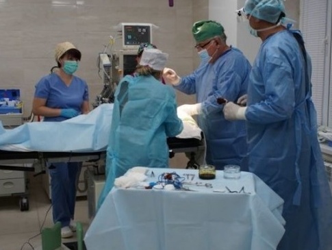 У Львові німецький хірург безкоштовно прооперує 20 дітей з вродженими вадами