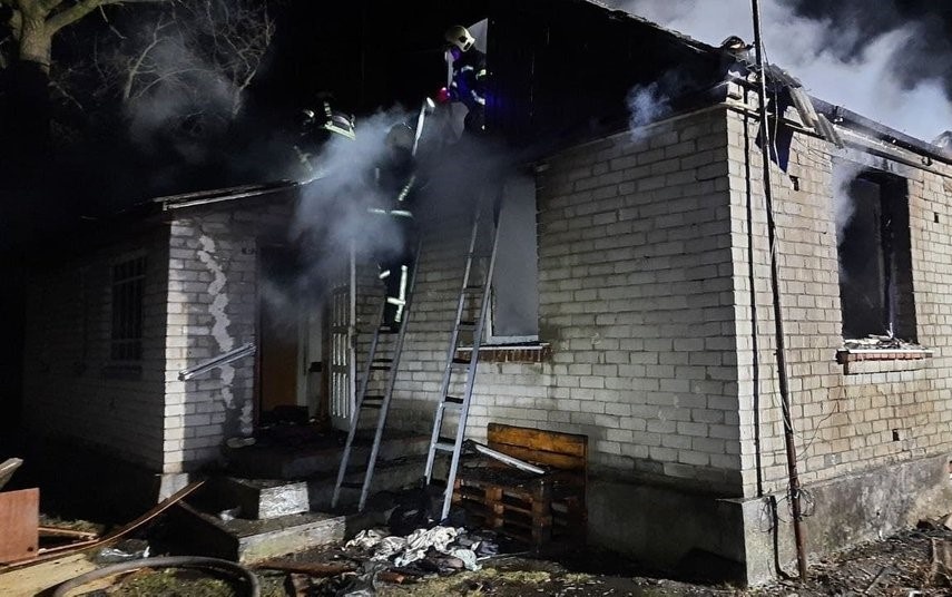 На Волині в пожежі у будинку згоріли двоє чоловіків