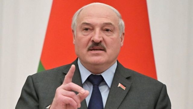 Лукашенко заявив, що по Білорусі вдарили ракетою