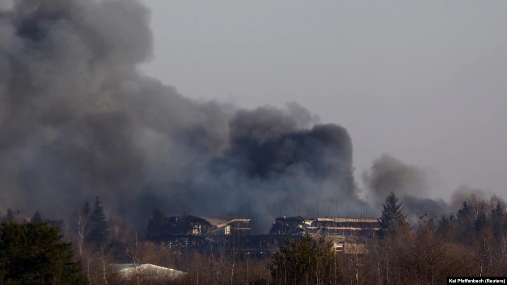 У Львові окупанти ракетами знищили авіазавод