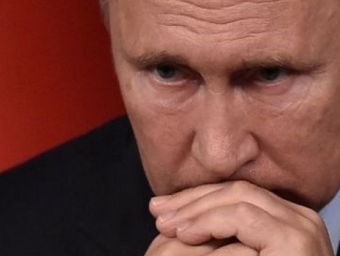 Путін боїться замаху і не довіряє навіть своїй охороні