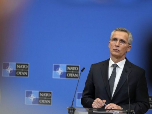 НАТО не відправлятиме миротворців до України, - Столтенберг