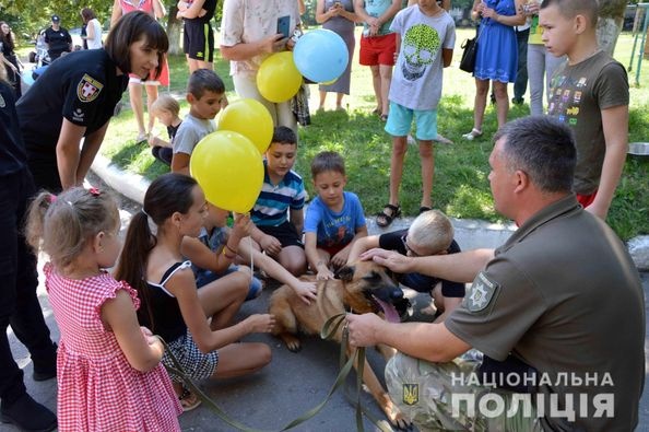 У Луцьку поліцейські влаштували свято для дітей-переселенців