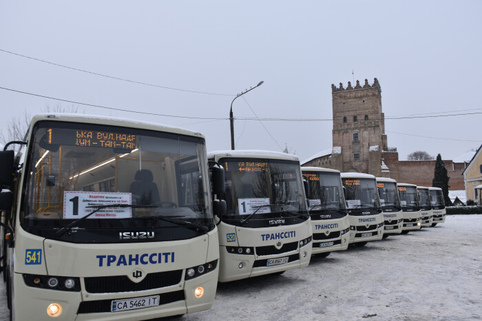 Від 20 грудня у Луцьку курсуватимуть нові автобуси