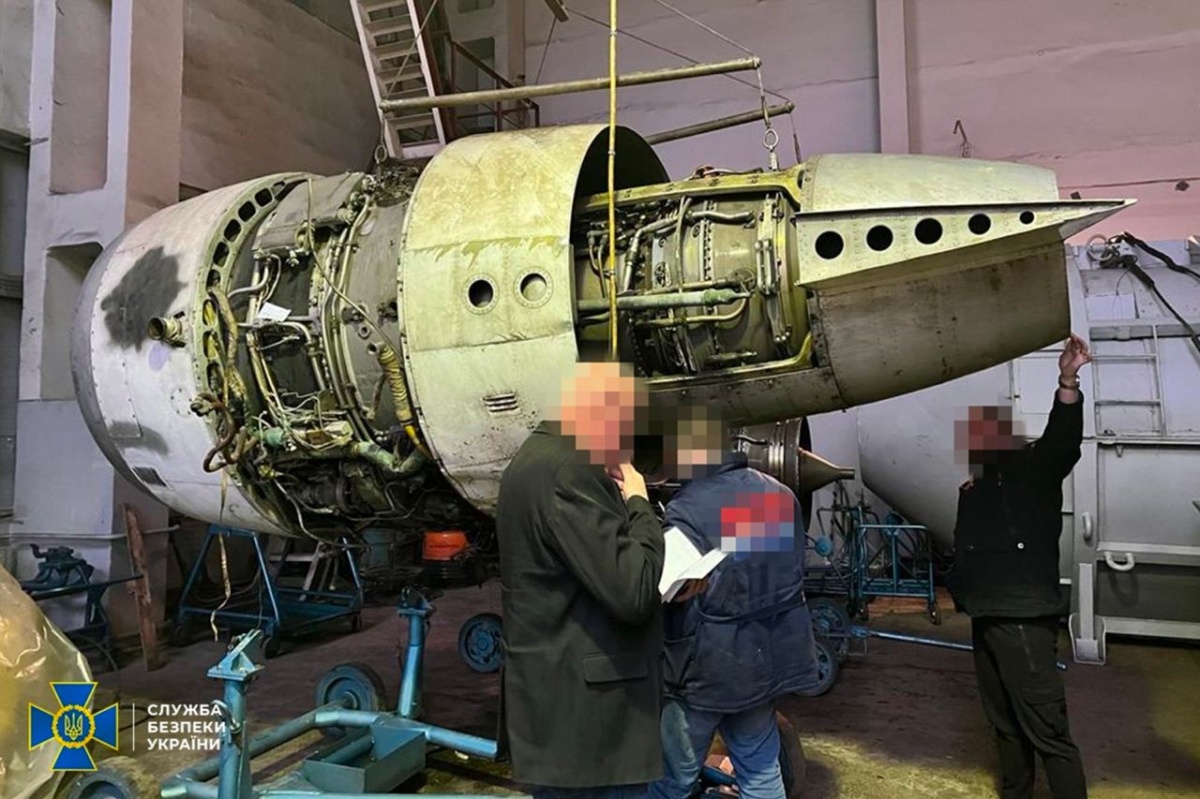 Бізнесмени з Дніпра хотіли продати в Іран двигуни до військових літаків