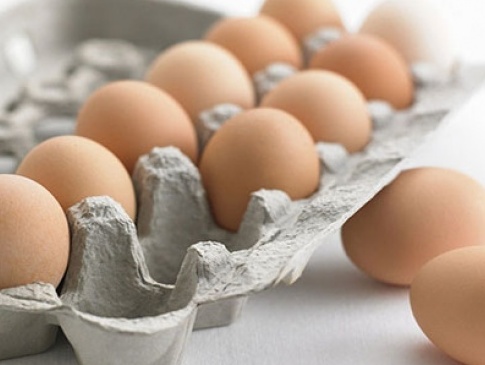 На Волині селищна рада закупає яйця по 50 гривень за штуку