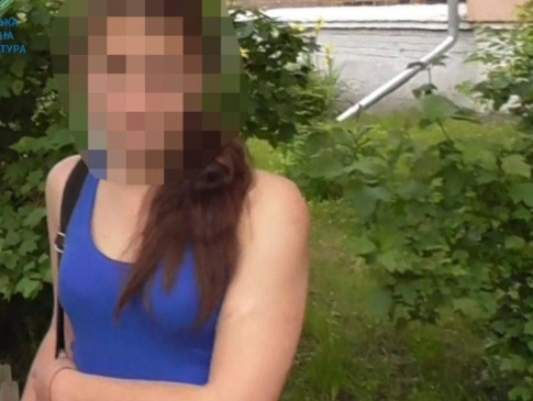 У Львові жінка побила чужу дитину  дерев’яним табуретом і металевим молотком