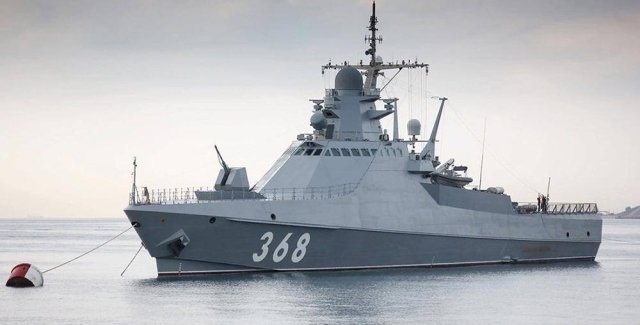 У Севастополі міг підірватись російський корабель «Павел Державін»