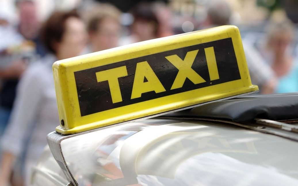 У Києві таксист відмовився обслуговувати пасажирок українською мовою