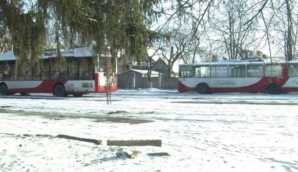 У Луцьку тролейбуси не вийшли  на маршрути через обледеніння ліній