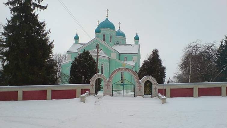 На Тернопільщині люди збирали гроші на ремонт церкви, але віддали на FPV-дрони
