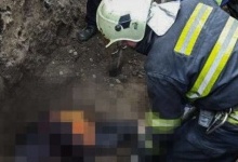 На Вінниччині через зсув ґрунту загинула людина